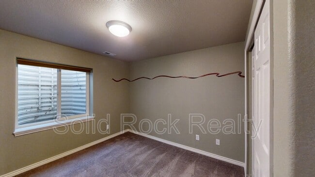 Building Photo - 6161 Kingdom Vw