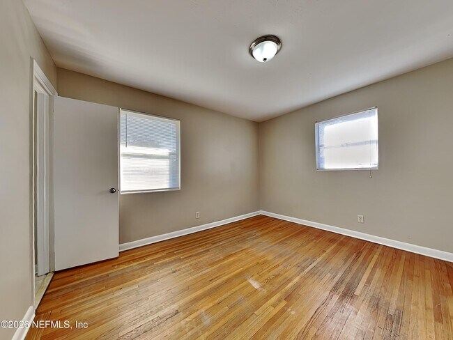 Building Photo - 6332 Romilly Dr