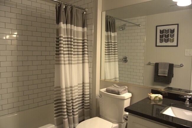 Building Photo - 11315 Commonwealth Dr