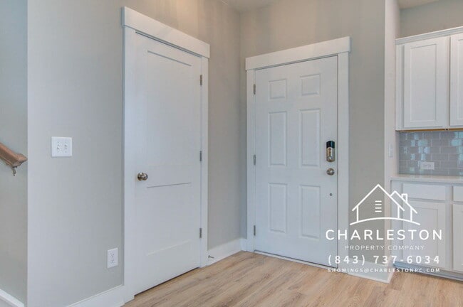 Building Photo - 117 Archdale St