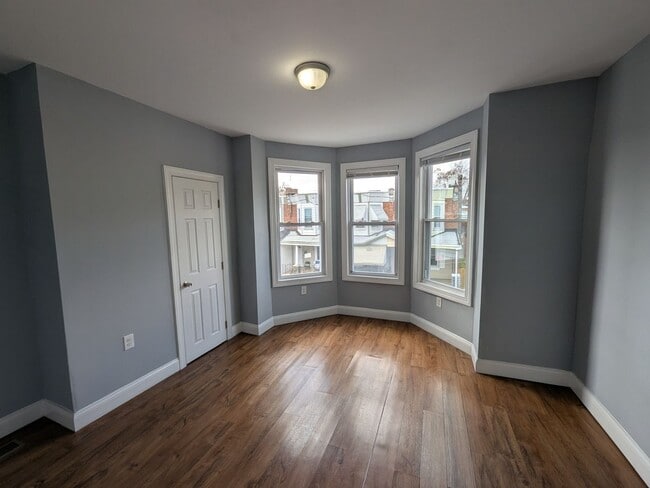 Building Photo - Beautiful Home - Cobbs Creek