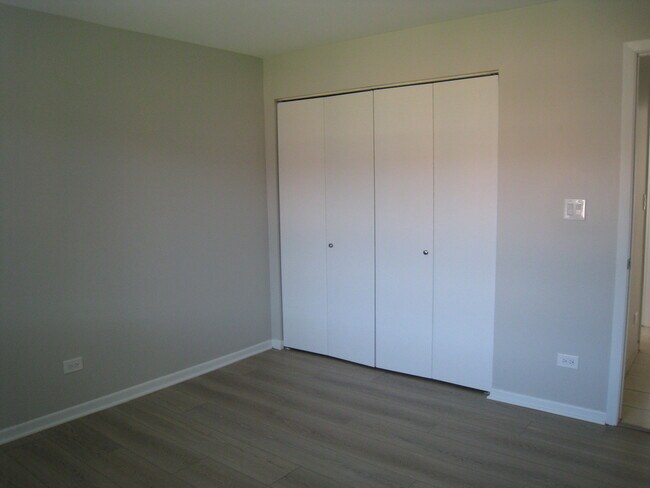 Building Photo - 920 S McKinley Ave