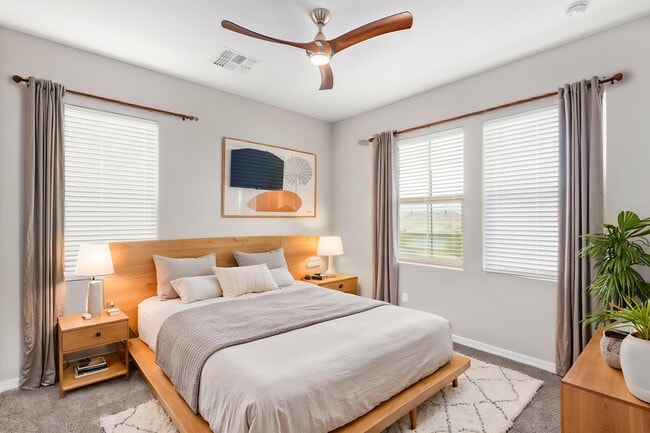 Building Photo - 1667 S Wallrade Ln