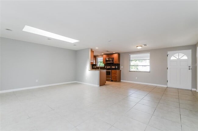 Building Photo - 2652 White Sands Dr