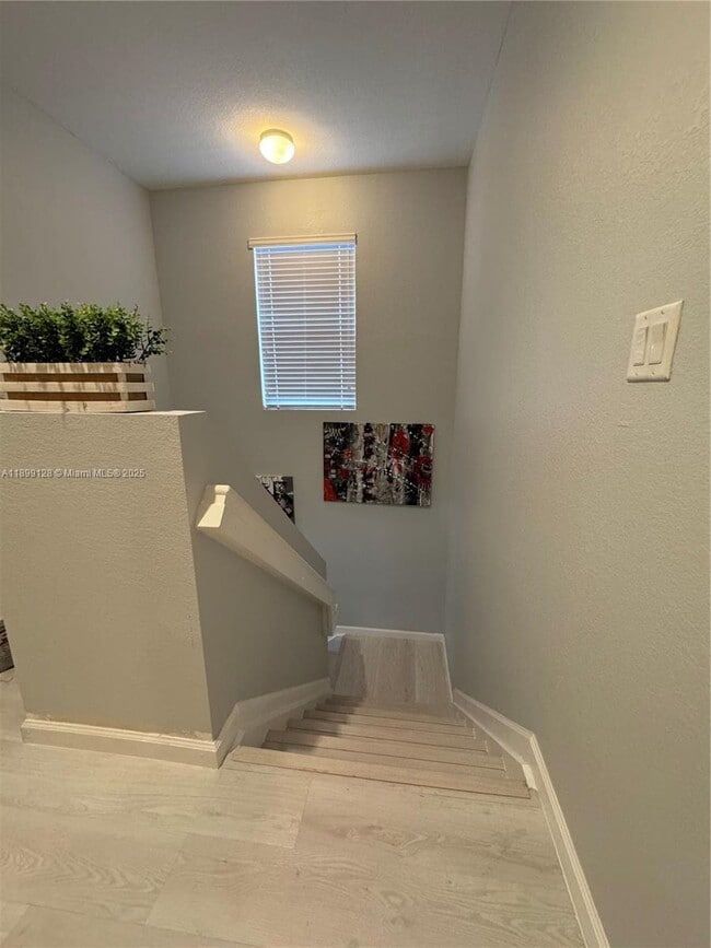 Building Photo - 25001 SW 118 Ct
