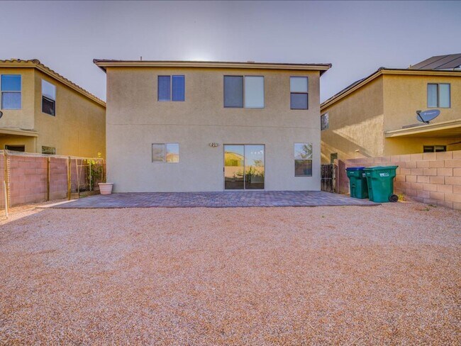 Building Photo - ** WOW $500.00 OFF FIRST FULL MONTHS RENT ...