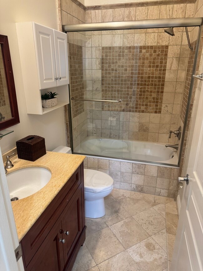 Upstairs Bathroom - 1154 S Barrington Ave