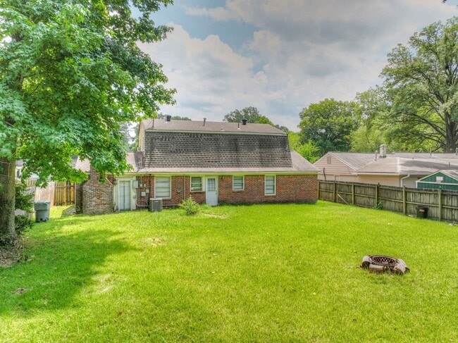 Building Photo - 1261 W Perkins Rd