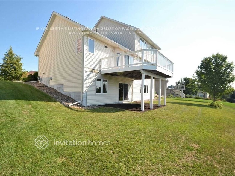 Building Photo - 3075 Bobcat Trail NW