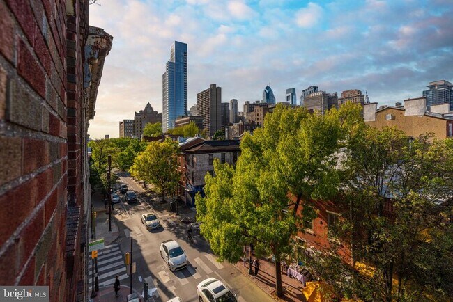 Building Photo - 1134 Pine St