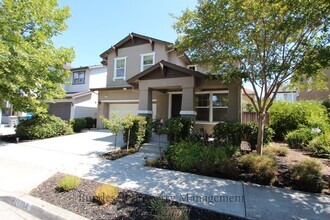 Building Photo - 1734 Calle Ranchero Dr