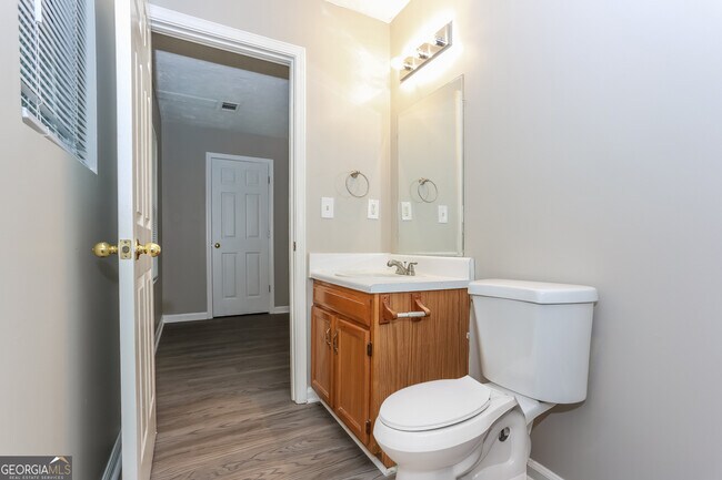 Building Photo - 991 Alford Ct