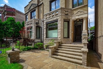 Building Photo - 4334 N Kenmore Ave