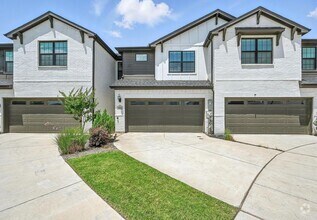 Building Photo - Modern 3-Bedroom Townhome in Prime Lewisvi...