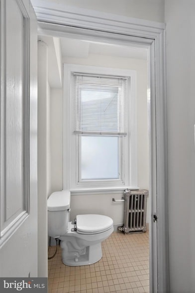 Building Photo - 459 Martin St