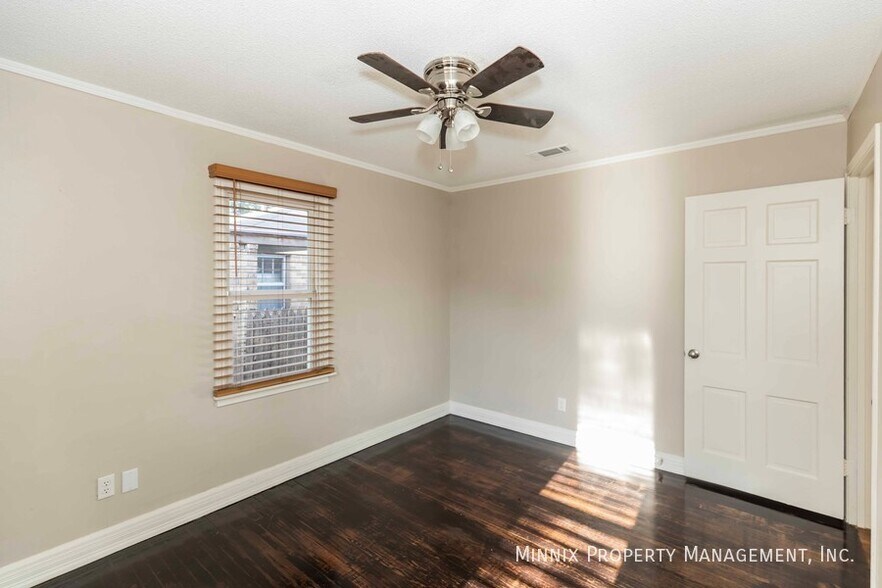 Building Photo - 3001 S Monroe St