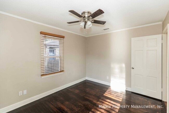 Building Photo - 3001 S Monroe St