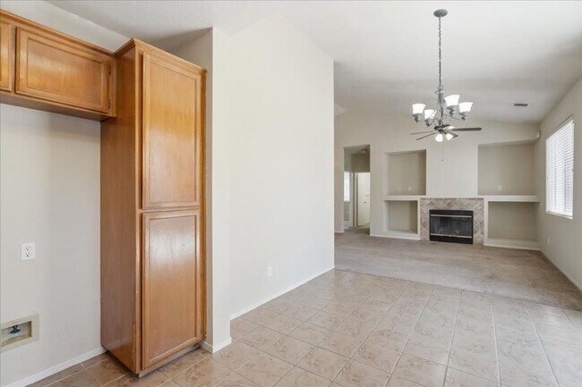Building Photo - 9386 Laguna Pointe Way