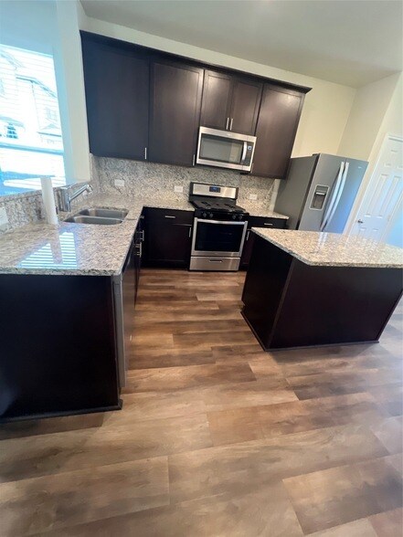 Building Photo - 4410 Rushing Ridge Ct