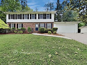 Building Photo - 3820 Cline Dr SE