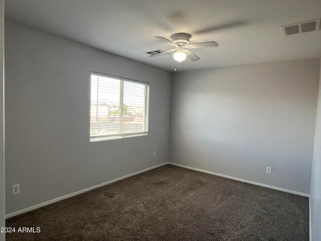 Building Photo - 11383 W Mountain View Dr