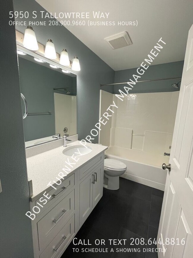 Building Photo - 5950 S Tallowtree Way