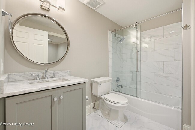 Building Photo - 6600 Seminary Woods Pl