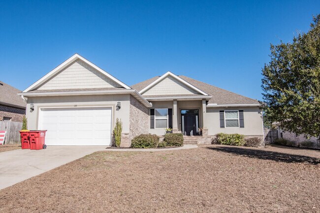 Building Photo - 133 Alicia Dr