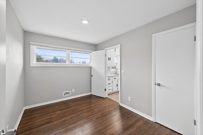 Building Photo - 3953 Arthur St NE