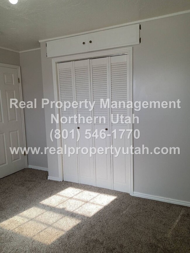 Building Photo - 4 Bedroom 2 Bath House in Layton