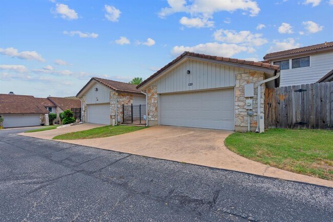 Building Photo - 2217 Onion Creek Pkwy
