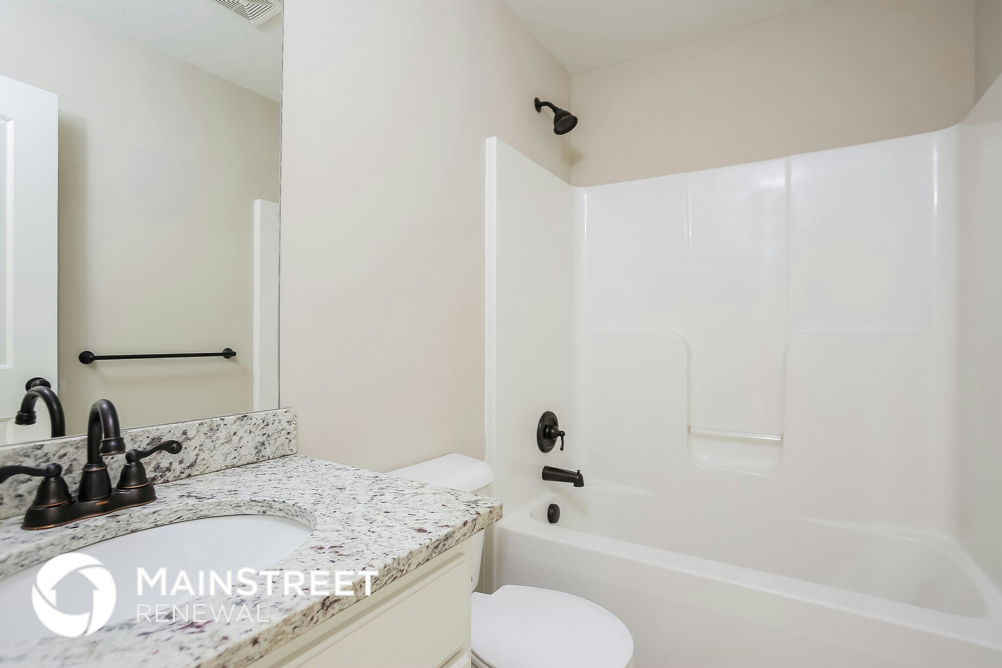 Building Photo - 1303 NW High View Dr