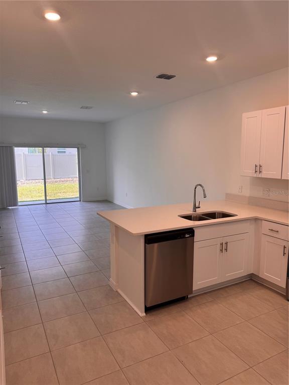 Building Photo - 3132 Skyline Lp