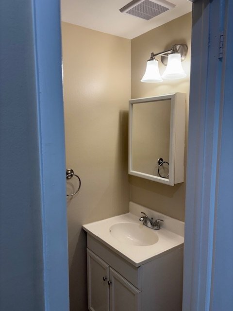 Building Photo - 1151 Golden Pond Ct