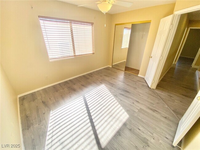 Building Photo - 8482 Canvas Vest Ct