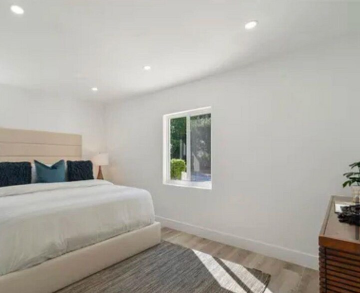 Building Photo - 15 Oviedo Ave