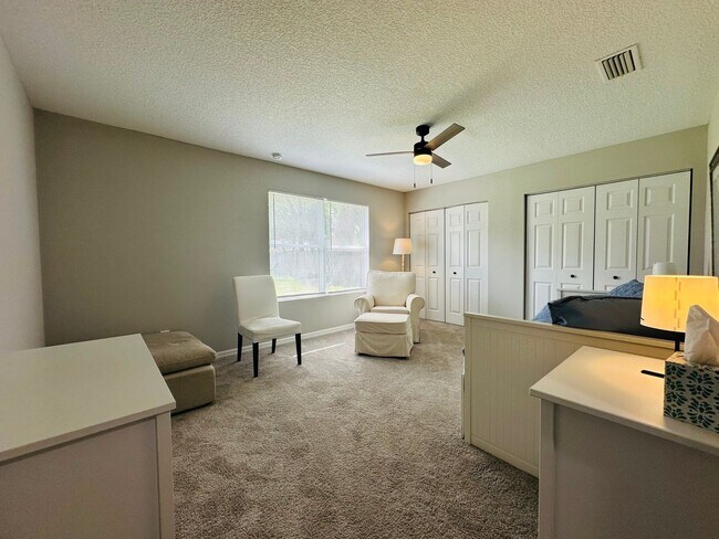 Building Photo - Spacious 6-Bedroom Rental in Spanish Point...