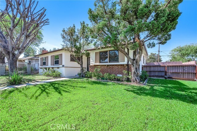 Building Photo - 6139 Tampa Ave