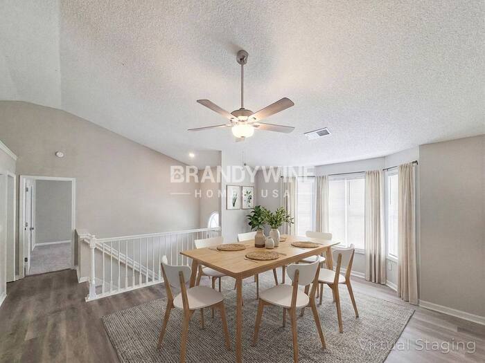 Building Photo - 10342 Commons Crossing