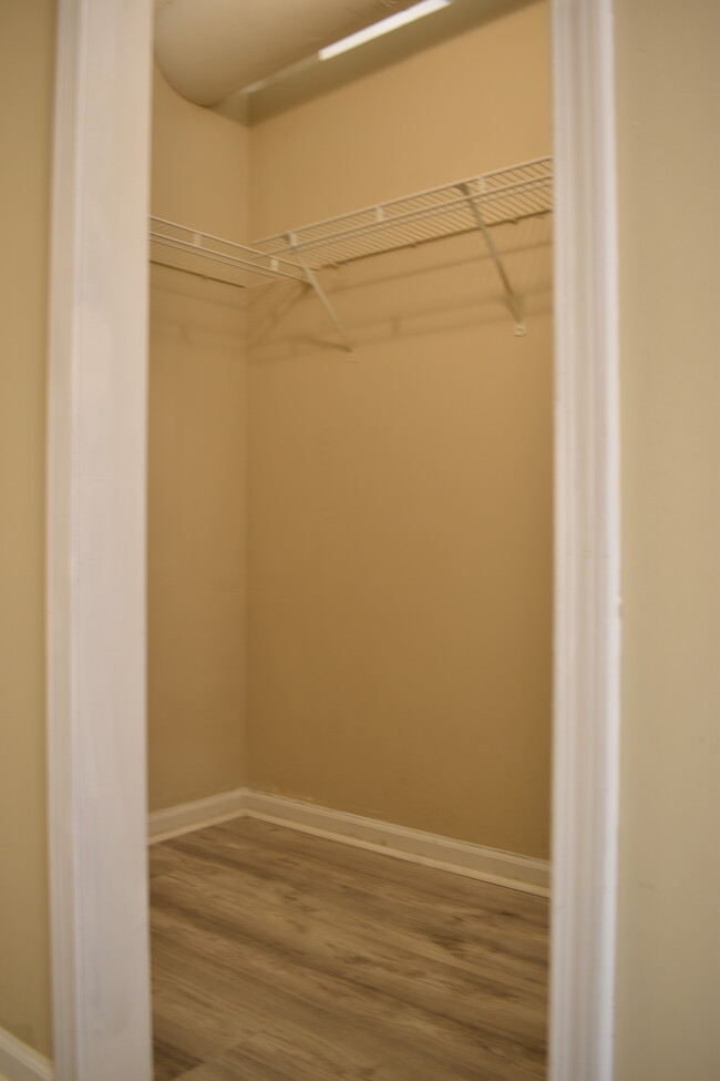 Walk-in closet - 32 Peachtree St NW