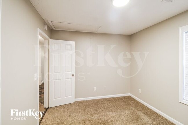 Building Photo - 3558 Wesley Dr