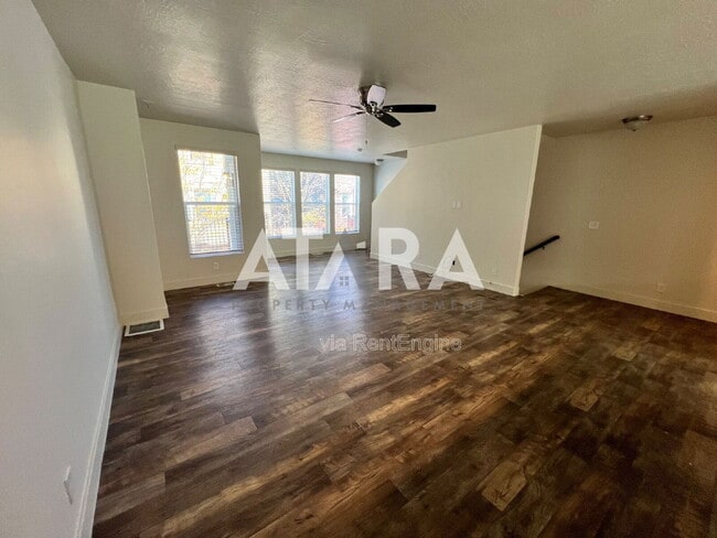 Building Photo - 713 Kirkbride Ave