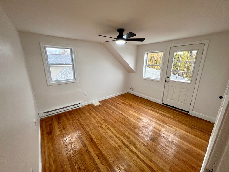 Building Photo - 40 Watch St