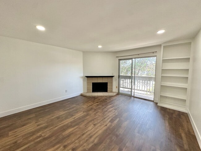 Building Photo - Remodeled  2 Bedroom Condo Near SDSU!!