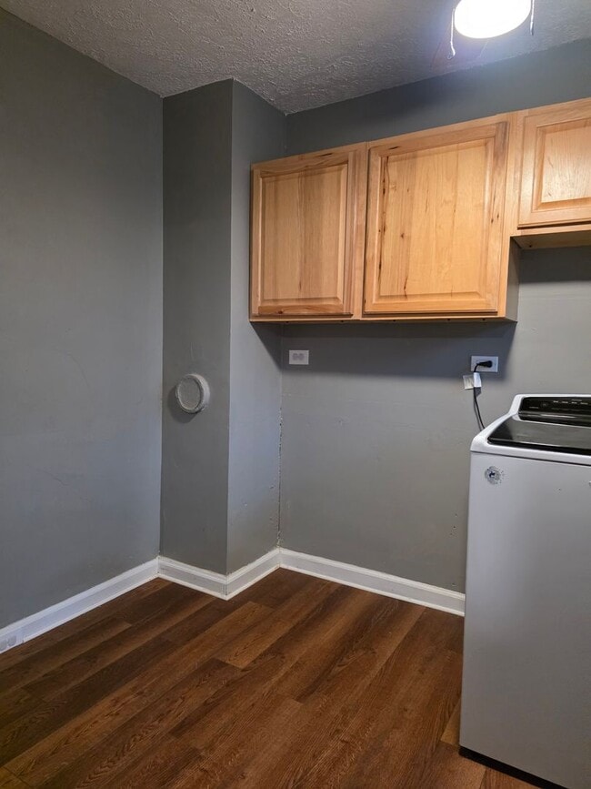 Building Photo - 116 Sixth Avenue