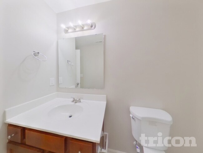 Building Photo - 1551 Peabody Court