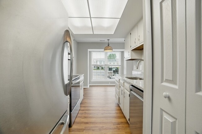 Building Photo - 909 Westwind Pl