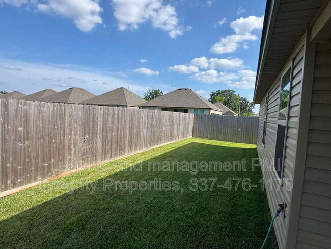Building Photo - 113 S Lakepointe Dr