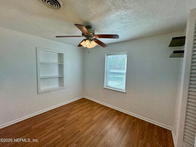 Building Photo - 288 Boylston Ave