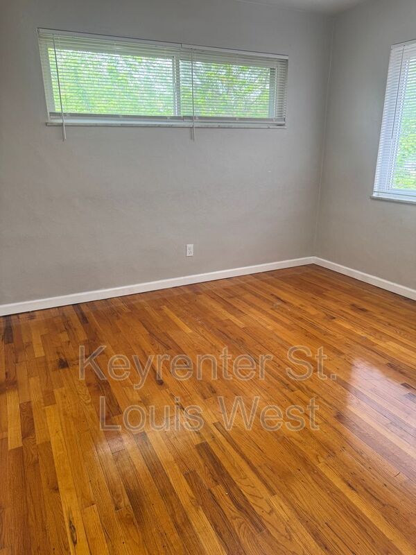 Building Photo - 440 Eichelberger St